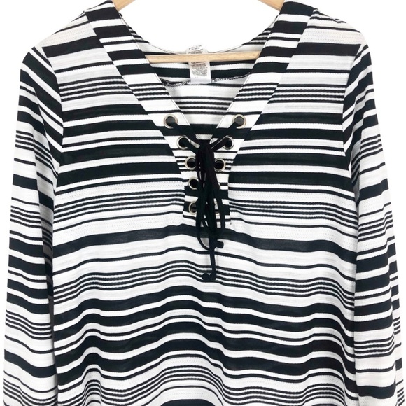 New with tag L*Space Love Letters Long Sleeve Striped Lace Up Tunic Top Dress - Picture 2 of 11